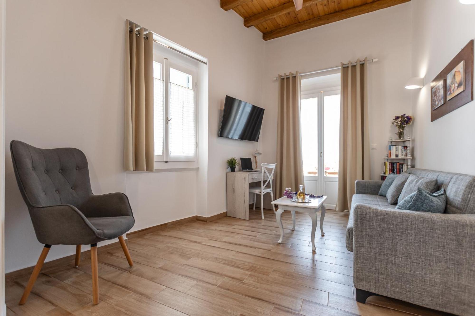 Venetian Suites III Naxos City Εξωτερικό φωτογραφία